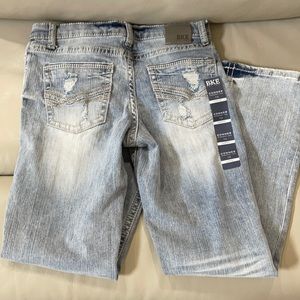 BRAND NEW BKE Conner Straight jeans Size 12.